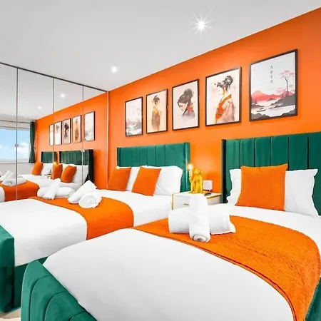 Top Floor City Centre Apartment - Sleeps 7 - 4 Beds - With Balcony And Parking - Smart Tv'S On Each Bedroom Wall - 5 Mins From Bullring, Selfridges, Moor Street Station - By Zena Stays Birmingham Exterior photo