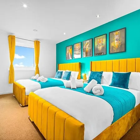 Top Floor City Centre Apartment - Sleeps 7 - 4 Beds - With Balcony And Parking - Smart Tv'S On Each Bedroom Wall - 5 Mins From Bullring, Selfridges, Moor Street Station - By Zena Stays Birmingham Exterior photo