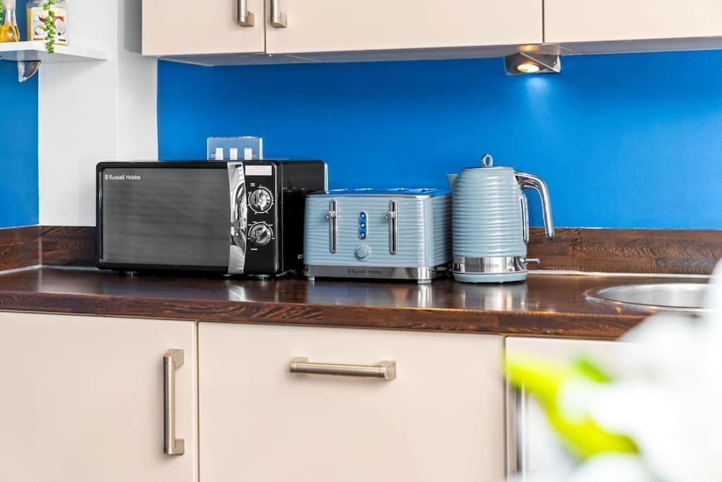 Appartement Floor Centre - Sleeps 7 - 4 Beds - With Balcony And Parking - Smart Tv's On Each Bedroom - 5 Mins From Bullring, Selfridges, Moor Street Station - By Zena